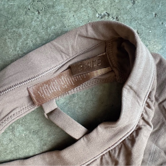 SKIMS Fits Everybody Triangle Bralette Jasper - Picture 8 of 9